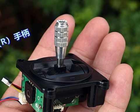 遥控无人机游戏手柄怎么用？有什么推荐？