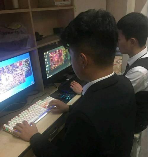 问道宠物礼服领取条件是什么？领取后如何使用？