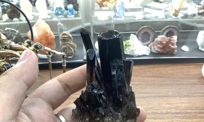 问道超级黑水晶怎么用？如何正确使用超级黑水晶？